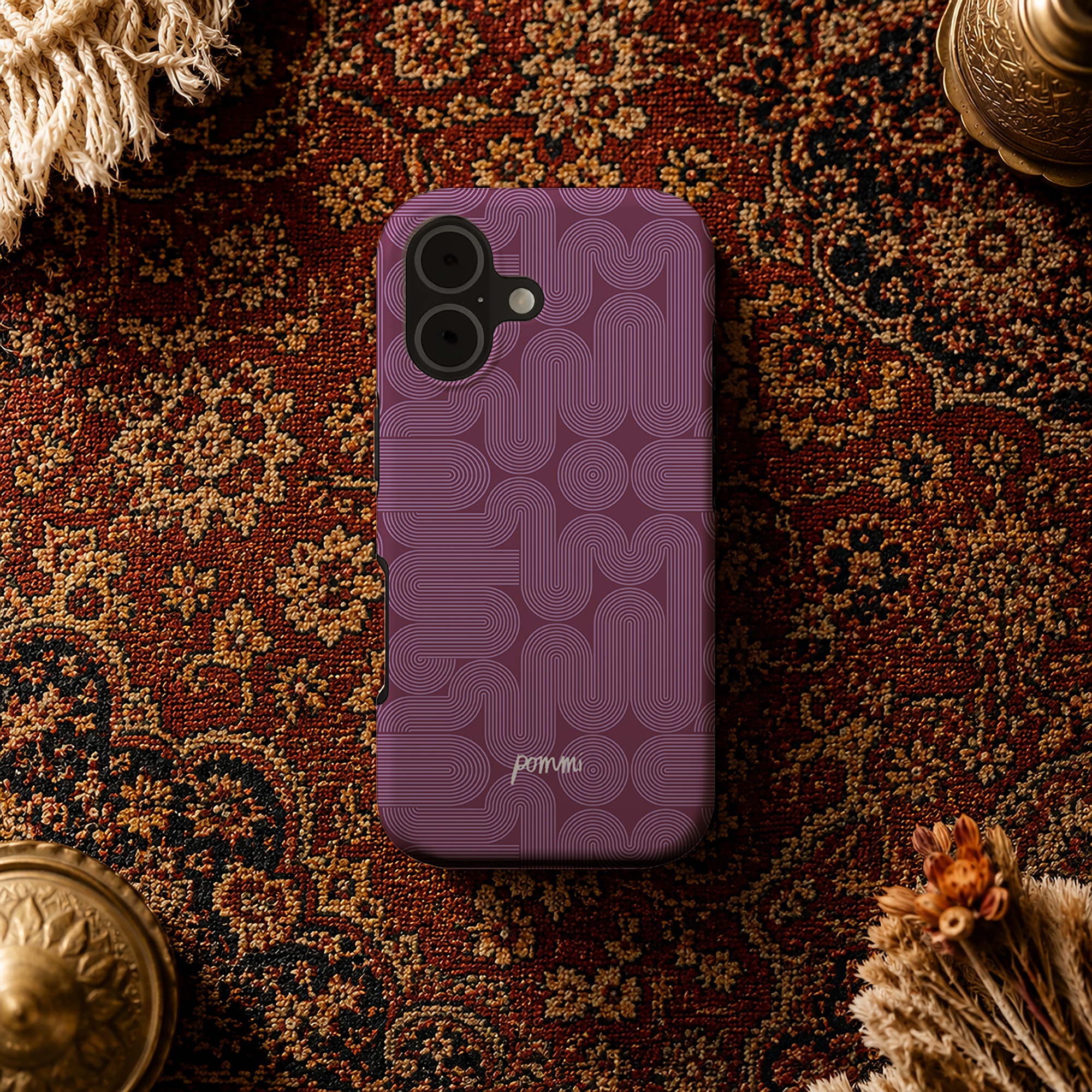 POMMI DESIGN | Retro Wavy Line Tough Phone